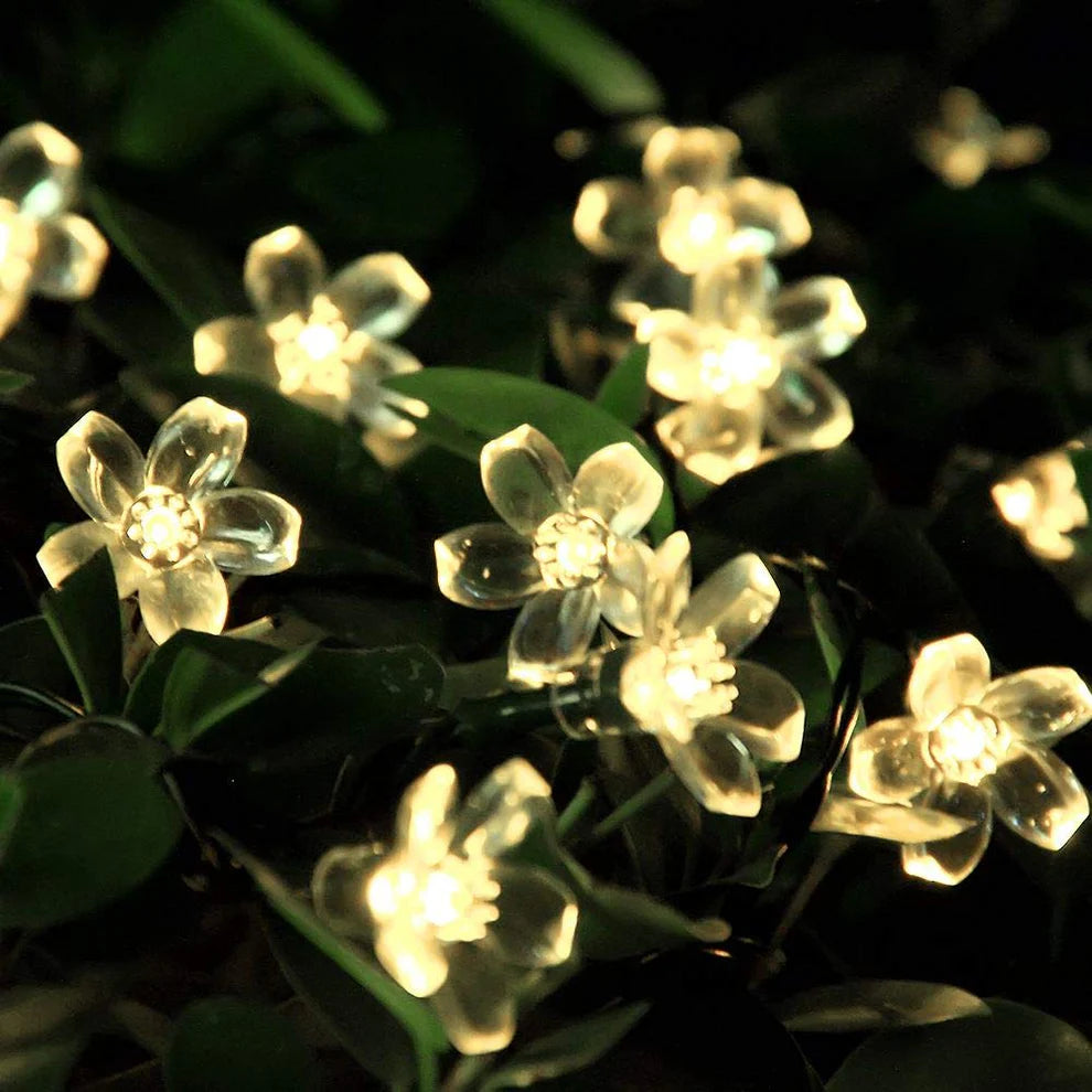 🌸 Silicone Blooming Flower Fairy String Lights (14 Flowers, Warm White LEDs)