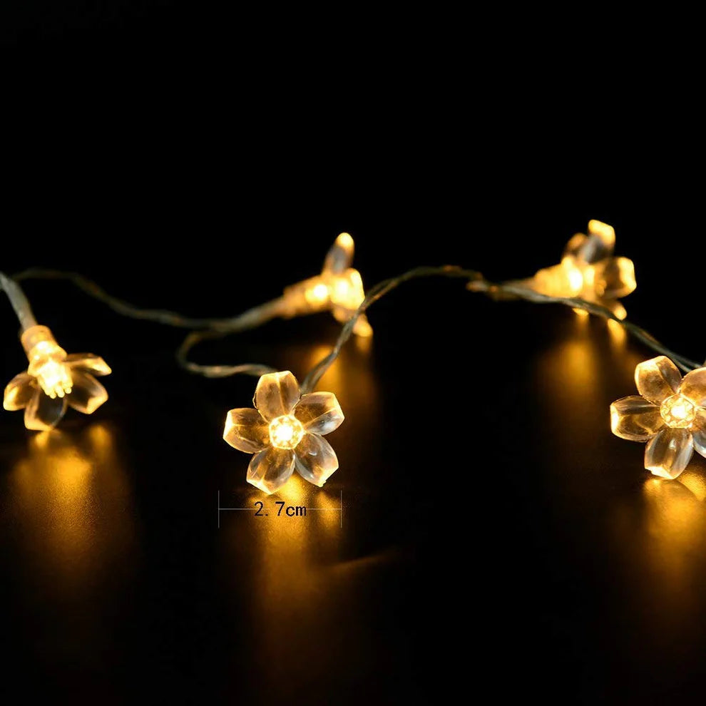 🌸 Silicone Blooming Flower Fairy String Lights (14 Flowers, Warm White LEDs)