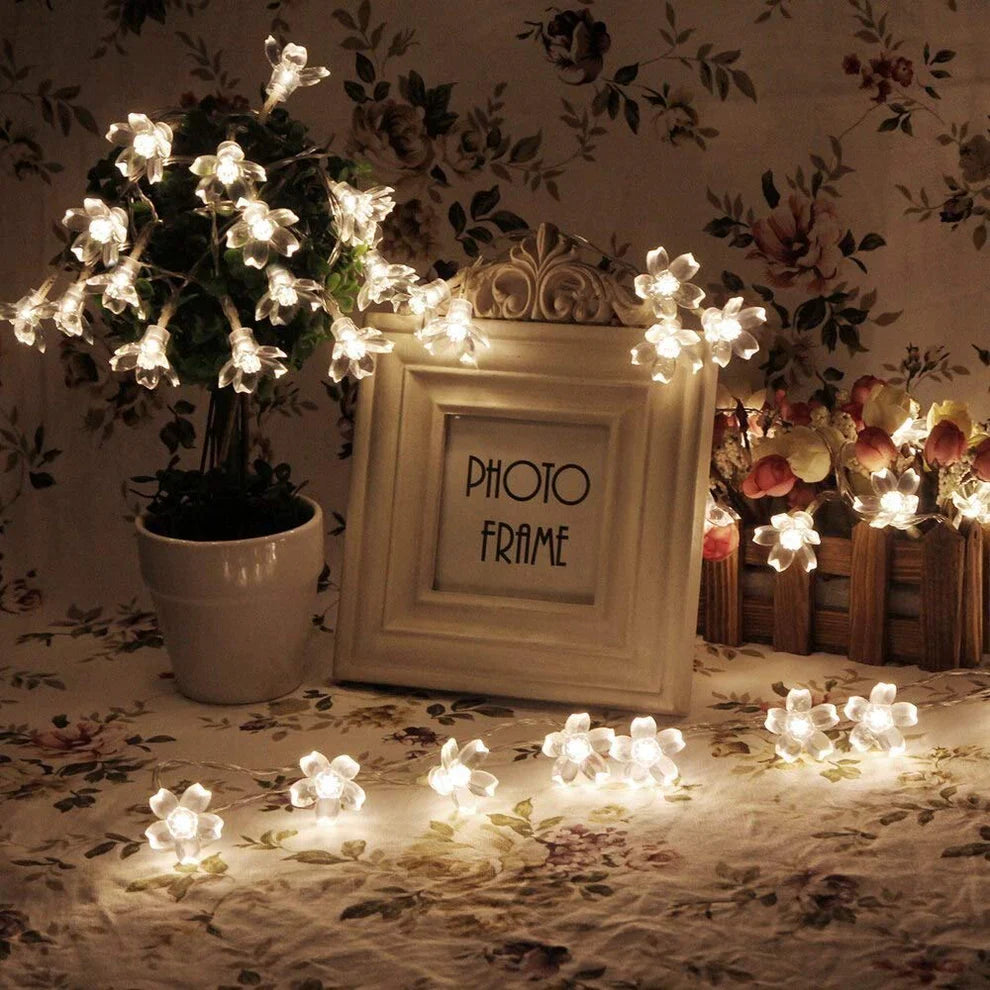 🌸 Silicone Blooming Flower Fairy String Lights (14 Flowers, Warm White LEDs)